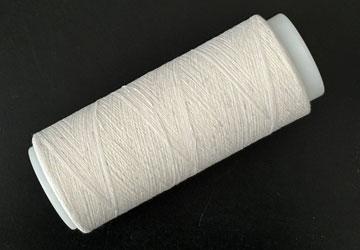采用干纤维技术解纤的 50% 纤维制成的棉纱（原型生产） 