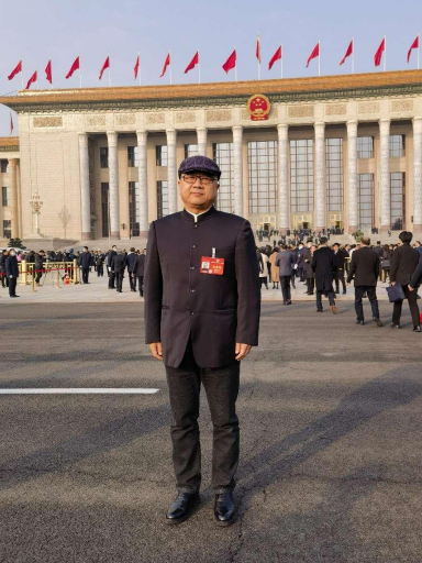 　　全国政协委员、故宫博物院党委书记都海江