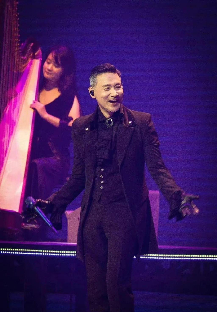 张学友成都演唱会现场