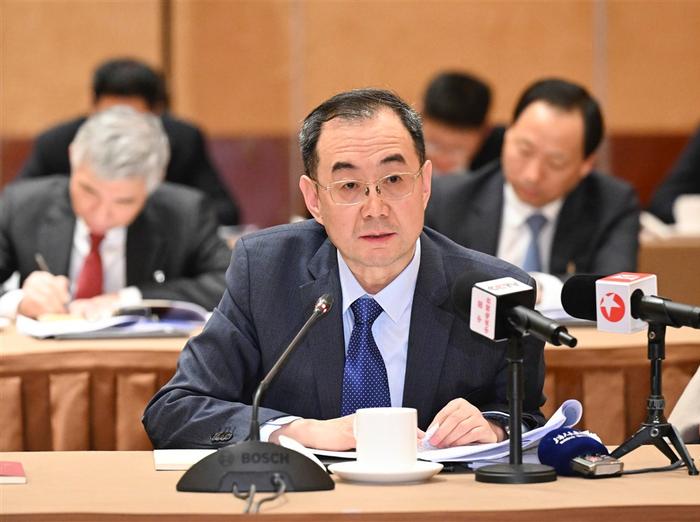 2018年力系统两会代表_2018年两会精神解读 2018年力体系
两会代表_2018年两会精力
解读「解读2018年全国两会总体精神」 行业资讯