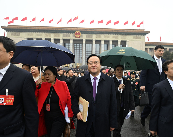 两会行李箱 | 王旺盛代表:逐绿而行 为建设美丽中国贡献内蒙古力量