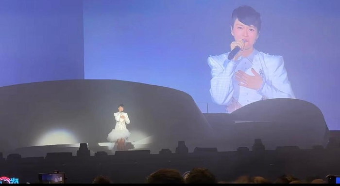 梁咏琪深圳演唱会现场