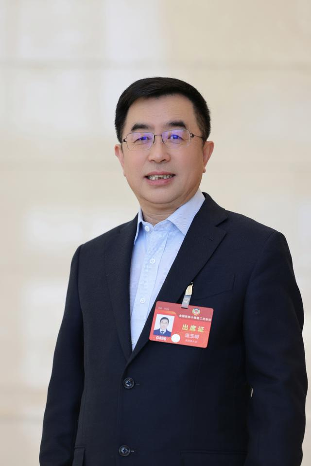 全国政协委员、北京国际城市发展研究院创始院长连玉明。受访者供图