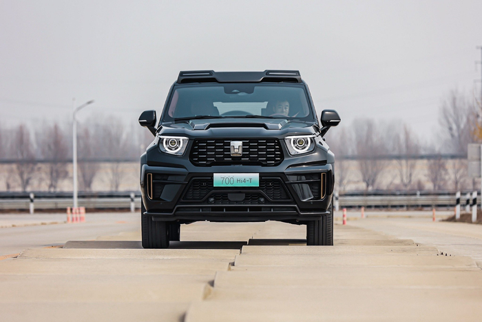 坦克700 Hi4-T。 长城汽车供图 华龙网发