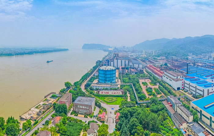俯瞰大冶特殊钢有限公司，环境优美、绿意盎然。（湖北日报全媒记者 薛婷 通讯员 朱友松 摄）