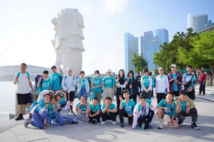 （前往新加坡的出境研学团 图片来源：山东新东方文旅）