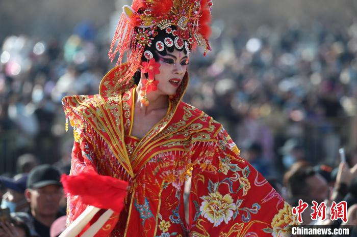 图为活动现场。李富摄