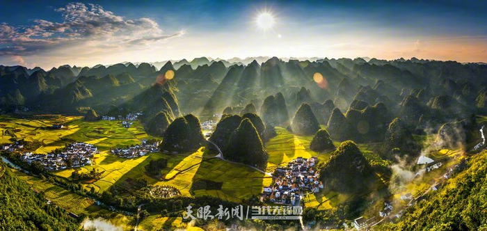 兴义市万峰林。陈剑平 摄