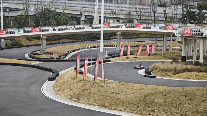 天府熊猫卡丁车公园内的用户体验赛车项目。郑志浩 摄