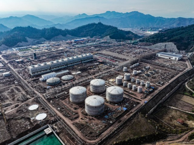 浙江正凯集团投资建设的天然气制乙二醇项目。宣汉县委宣传部供图