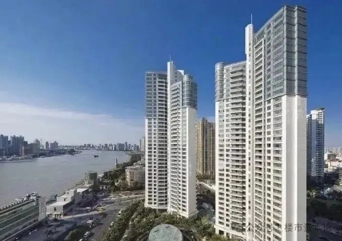 黄浦江畔的中粮海景壹号