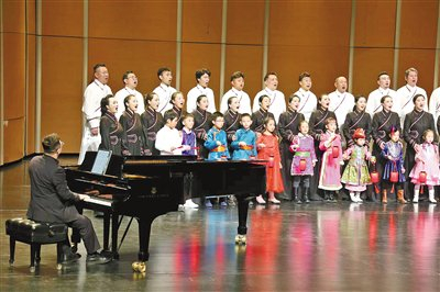 内蒙古艺术剧院合唱专场新春音乐会《四季》。岱钦 摄