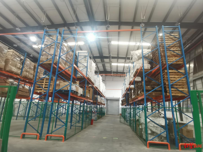 ▲四川丝路里供应链管理有限公司的仓储基地