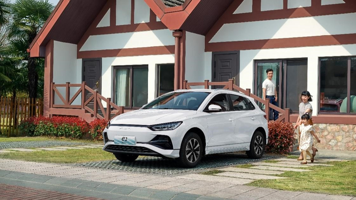 比亚迪e2荣耀版。比亚迪供图 华龙网发