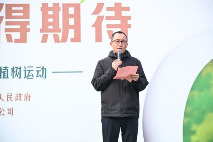 图：江桥镇镇长徐磊致辞