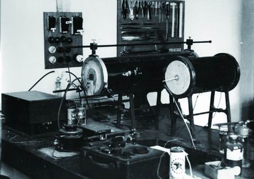 应用物理所半导体研究室一角。