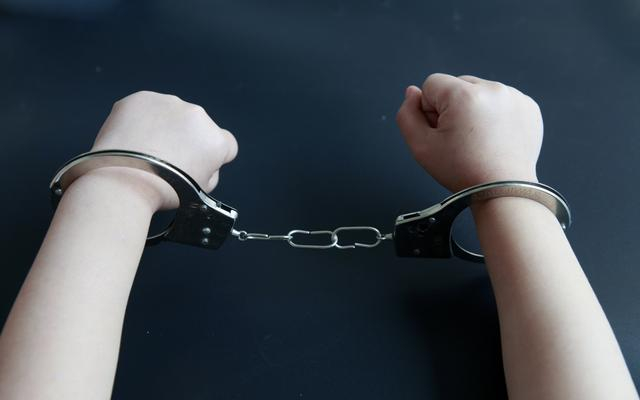 ▲近年来，我国未成年人犯罪总体呈上升趋势，引发社会关注。图/IC photo