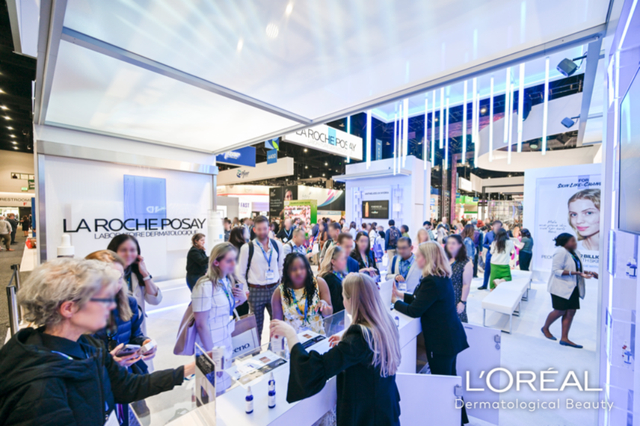 理肤泉与来自世界各地的皮肤学专家分享品牌的前沿研究与学术成果