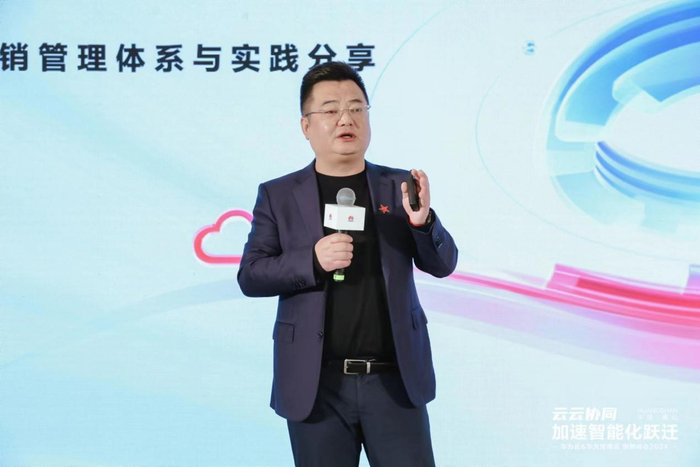 华为云中国区副总裁,cmo 张鹏
