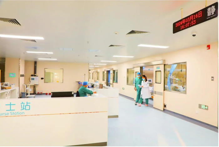 重症监护室全力以赴