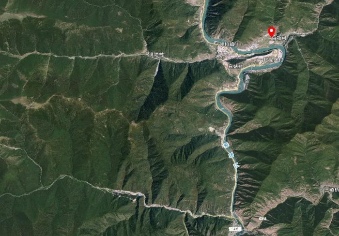 雅江县卫星影像图 /图源：新京报