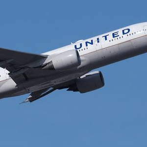 美联航一架波音777客机因机械故障返回旧金山国际机场|美联航|波音777