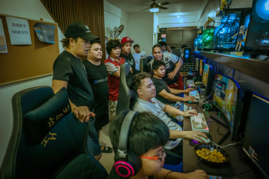 Joniel Bon的游戏公会，来源：The New York Times