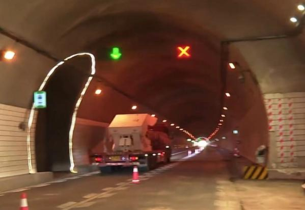 ▲事发隧道 中央广播电视总台山西总站视频截图