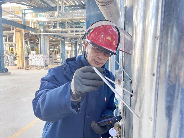 以"动"制冻,大庆炼化积极应对"倒春寒"|巡检|炼化|大庆_新浪新闻