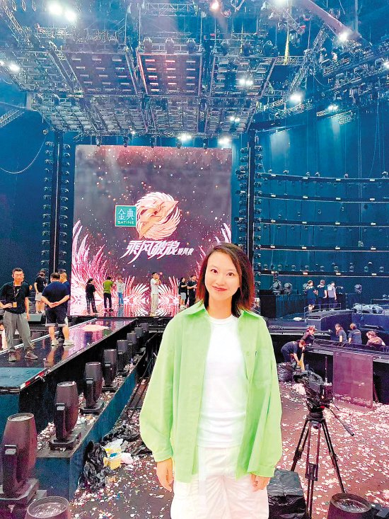 创业10载 助冰城少年踏"星途"|央视|李楠|童星_新浪新闻