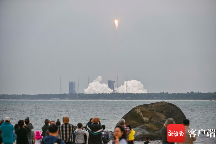发射现场 骆云飞 拍摄