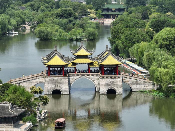 ↑扬州瘦西湖五亭桥（2023年6月15日）。 新华社记者 季春鹏 摄
