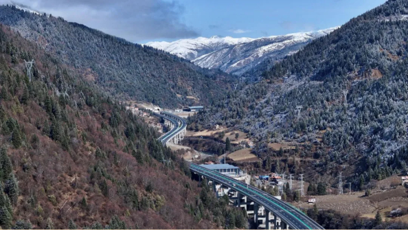 ▲久马高速刷经寺段马塘特大桥 图据四川省交通运输厅