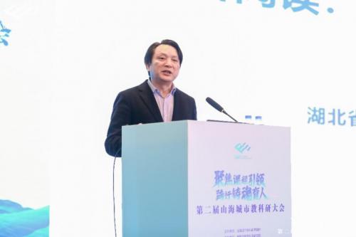 湖北省教育科学研究院副院长傅华强
