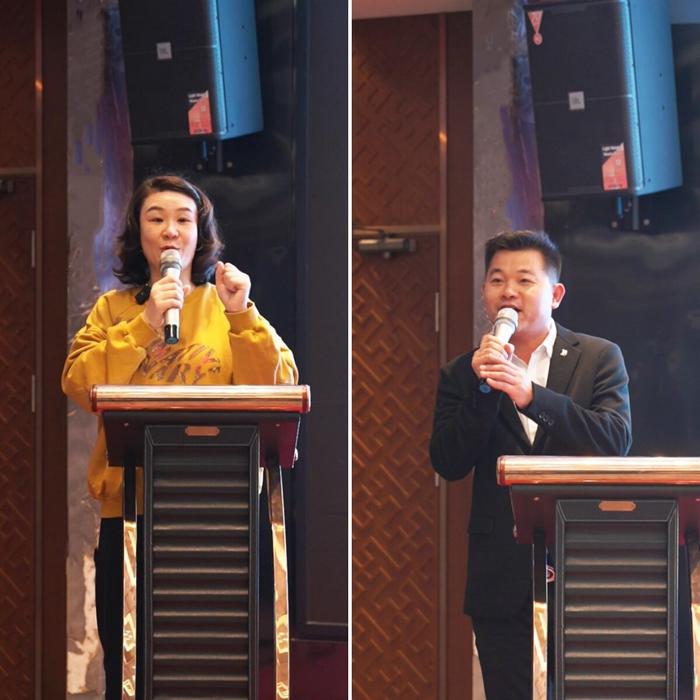 ▲江西读书人总经理蔡建国（右）、广州星火公司副总经理靳丽君（左）在大会上发言