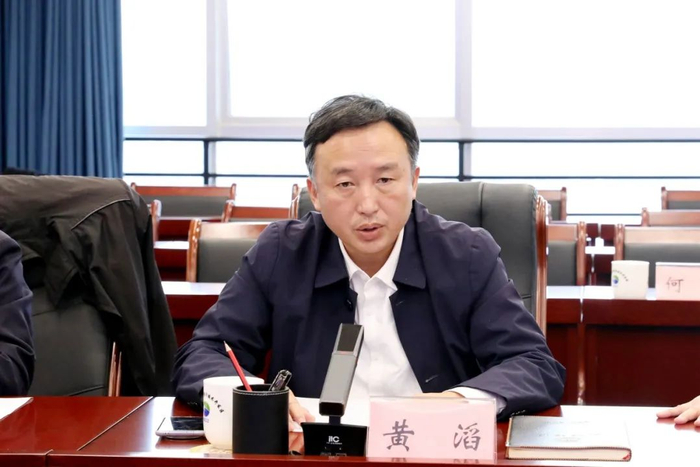 宁乡市委副书记,市长黄滔在签约仪式上讲话宁乡市长黄滔,宁乡经开区