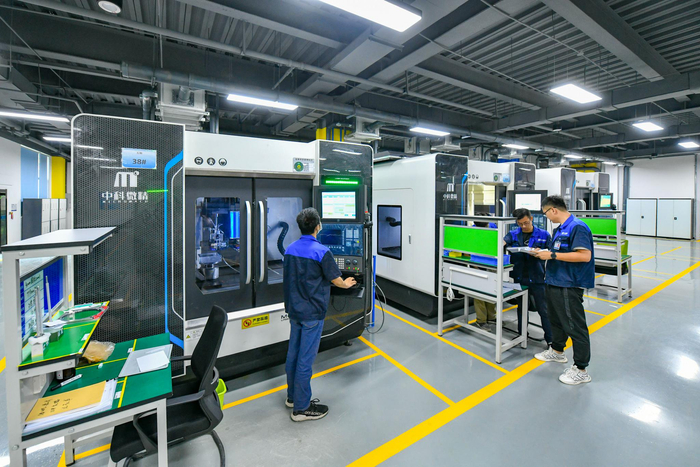 中科微精的制造服务生产现场。受访者供图