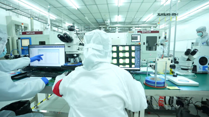 赛富乐斯的Micro-LED产线。受访者供图