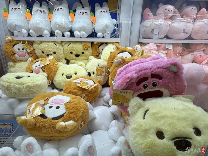 公开销售的“迪士尼”玩偶，却没有规范的生产和授权信息