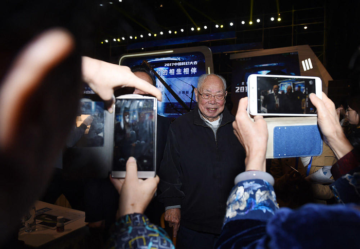 2017年，102岁的马识途出席2017中国（成都）国际科幻大会（张士博 摄）