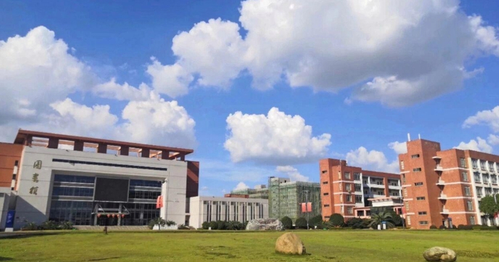 江西经济管理干部学院校园一景