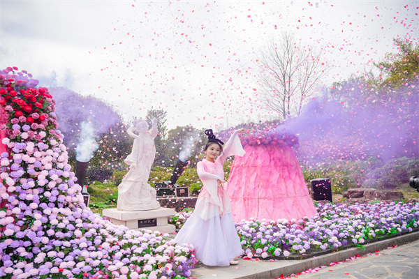 常熟尚湖牡丹花会的文艺表演