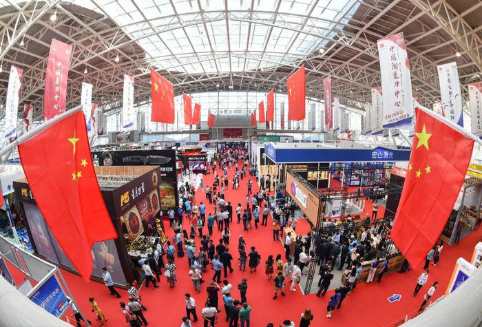 一年一度的中国（阳江）国际五金刀剪博览会不断擦亮阳江五金刀剪品牌。梁文栋