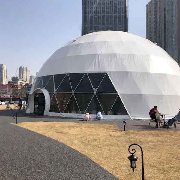 “美古花园”售楼处外观