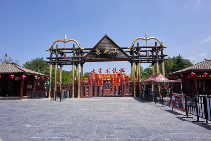 万岁山武侠城 图源：图虫创意