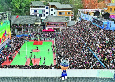 3月22日，2024年乡村篮球球王争霸赛现场。新华社记者 杨文斌摄