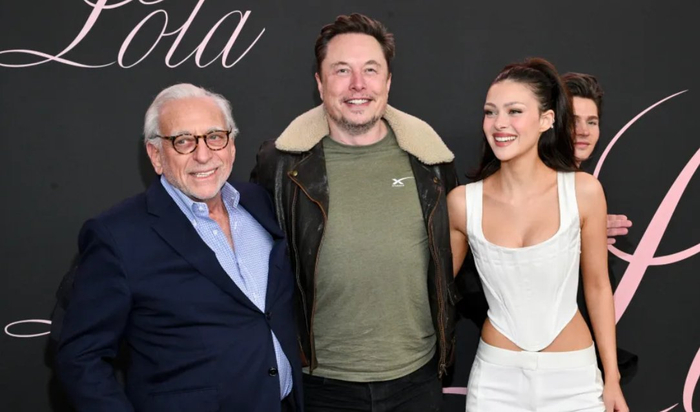 （佩尔茨、马斯克和妮可拉·佩尔茨·贝克汉姆，来源：Variety）