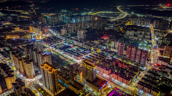 △肇庆高新区夜景。王振宇 摄