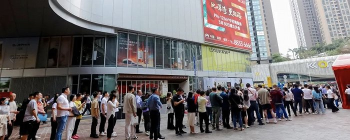 （项目开盘选房现场 图源：中洲湾迎海项目官微）