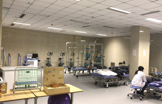           图：传统康复技术 vs 现代化康复技术